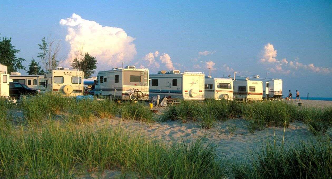 15 State Parks On Lake Michigan With Tent And RV Camping ...