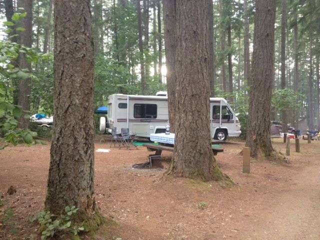 Camping at Doreena Lake just east of Cottage Grove, Oregon ...