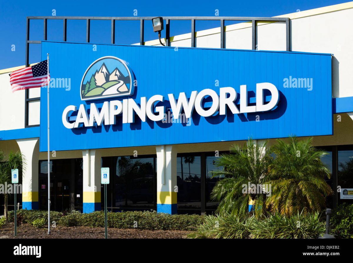 Camping World RV sales outlet on US 192 in Kissimmee, Orlando Stock ...