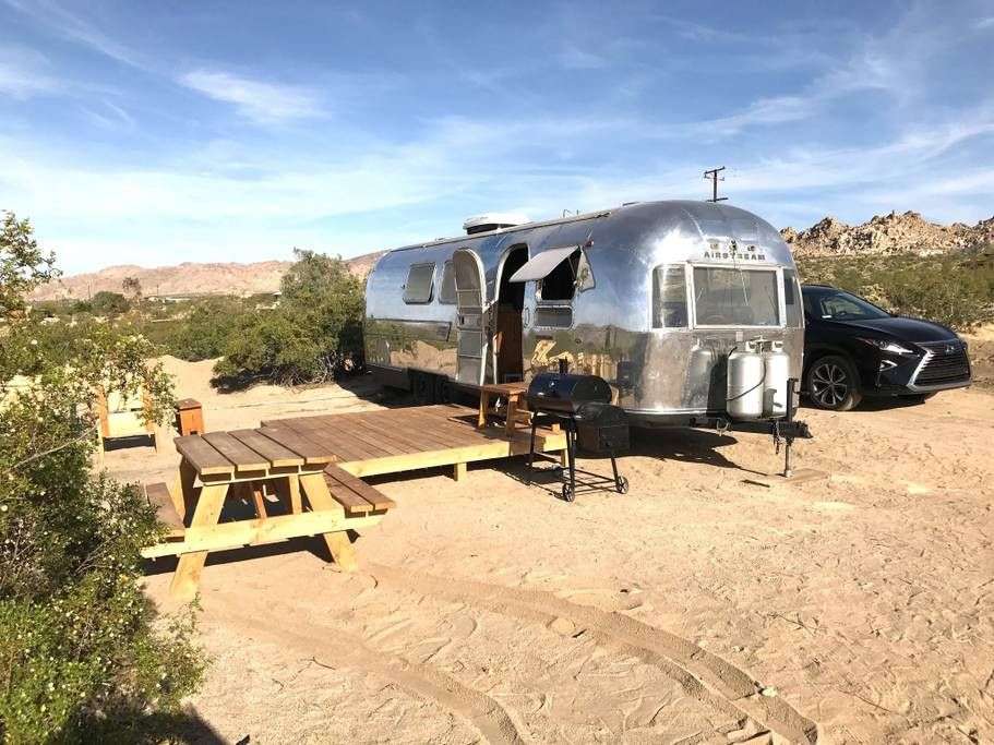 Hip Joshua Tree Desert Airstream. Camping under the stars ...