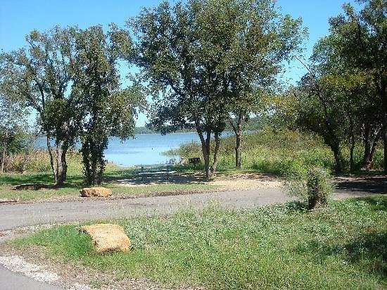 LAKE MINERAL WELLS STATE PARK CAMPGROUND